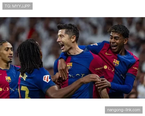 莱万多夫斯基与哈兰德终结率分化驱动球队多点参与趋势