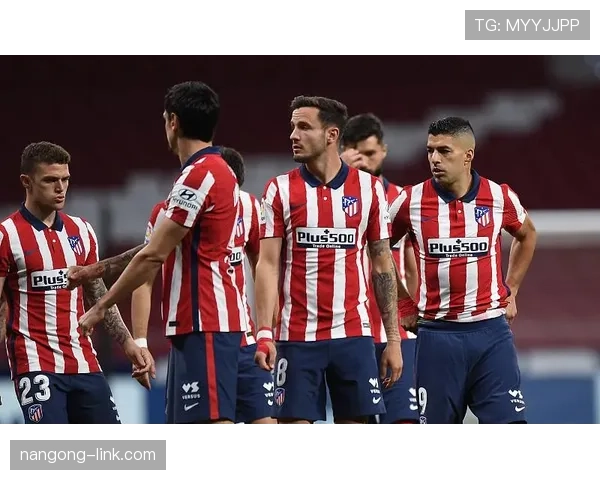 凯德·坎宁安突破创造多次得分机会 提升球队关键时刻火力